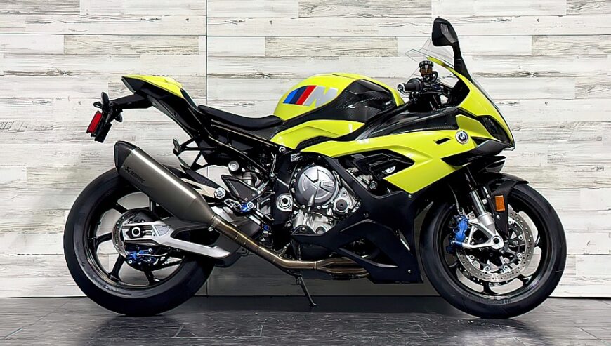 2022 BMW M1000RR