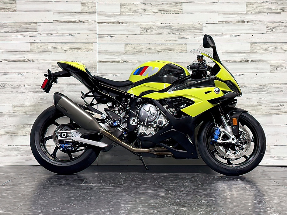 2022 BMW M1000RR