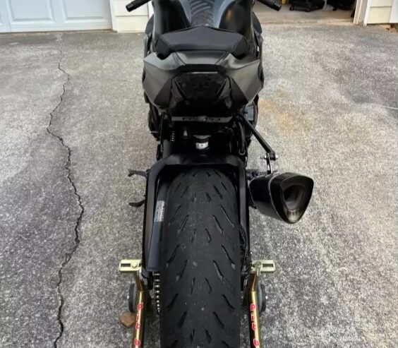 2021 suzuki GSXR 1000rr