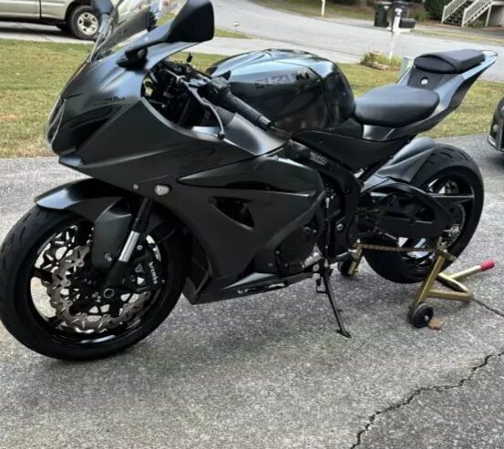 2021 suzuki GSXR 1000rr