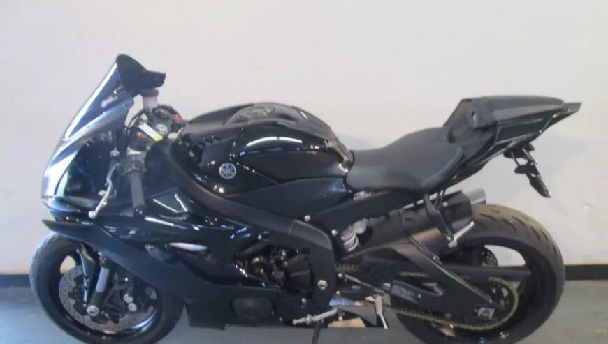 2021 yamaha R6