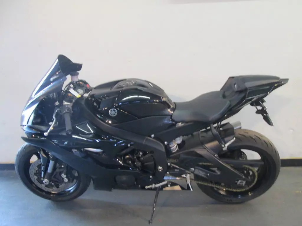 2021 yamaha R6