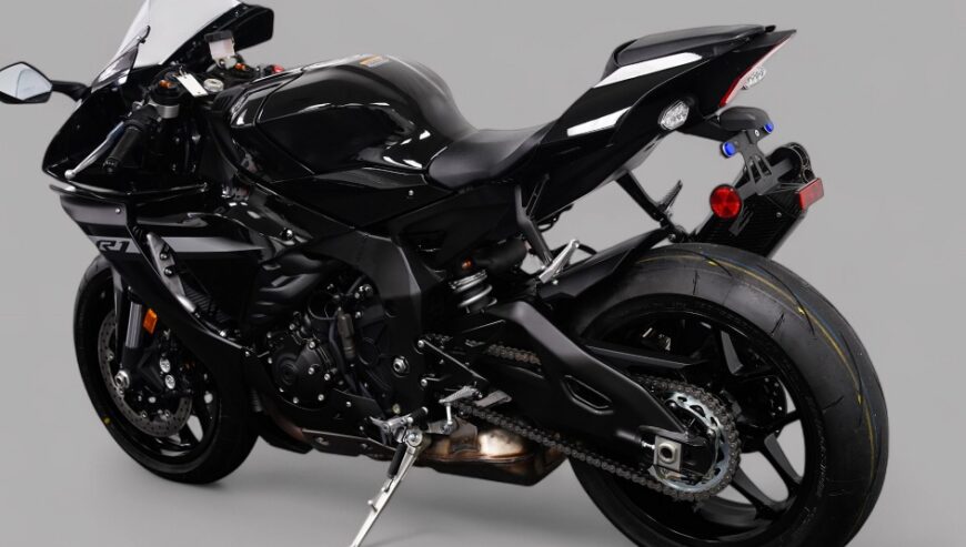 2024  YAMAHA YZF R1