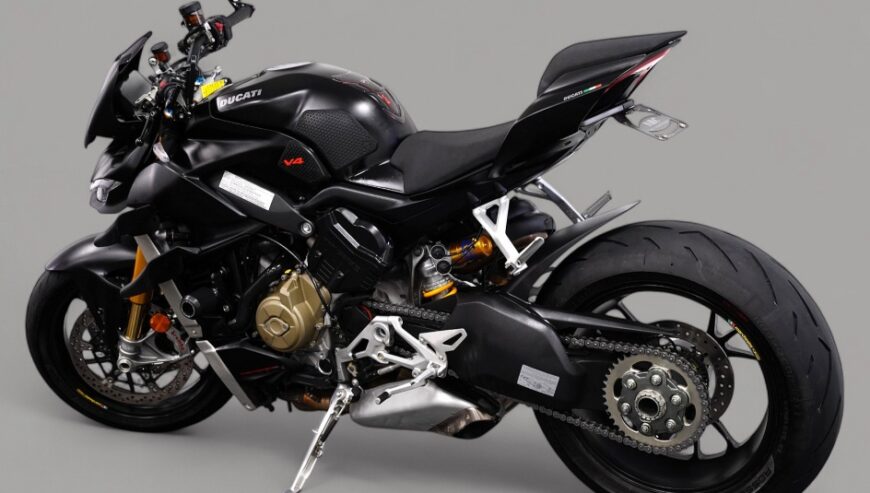 2021  DUCATI STREET FIGHTER