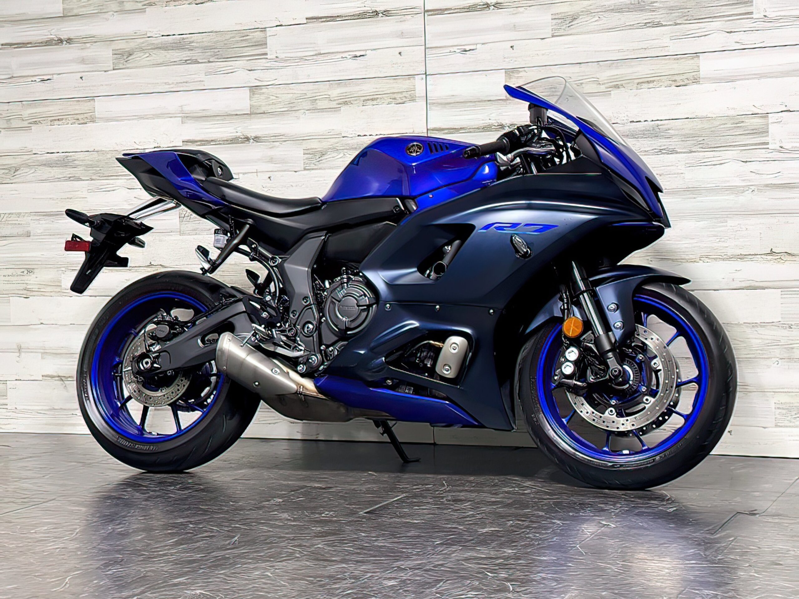 2022 Yamaha R7 available