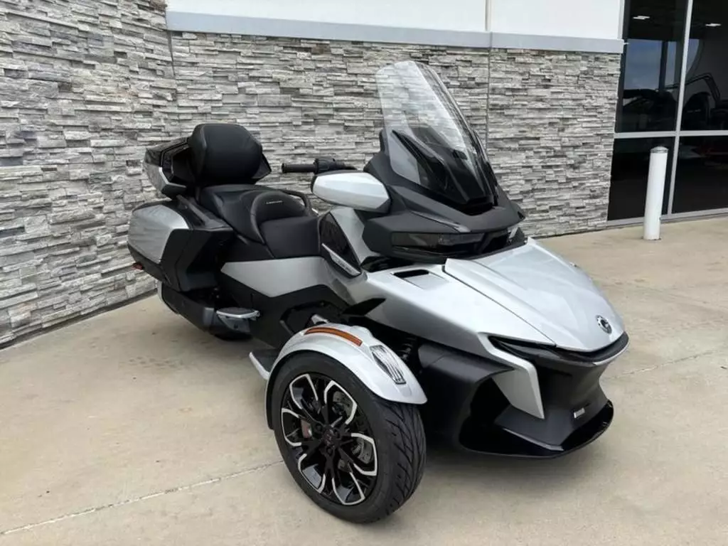 2024 CAN-AM SPYDER RT