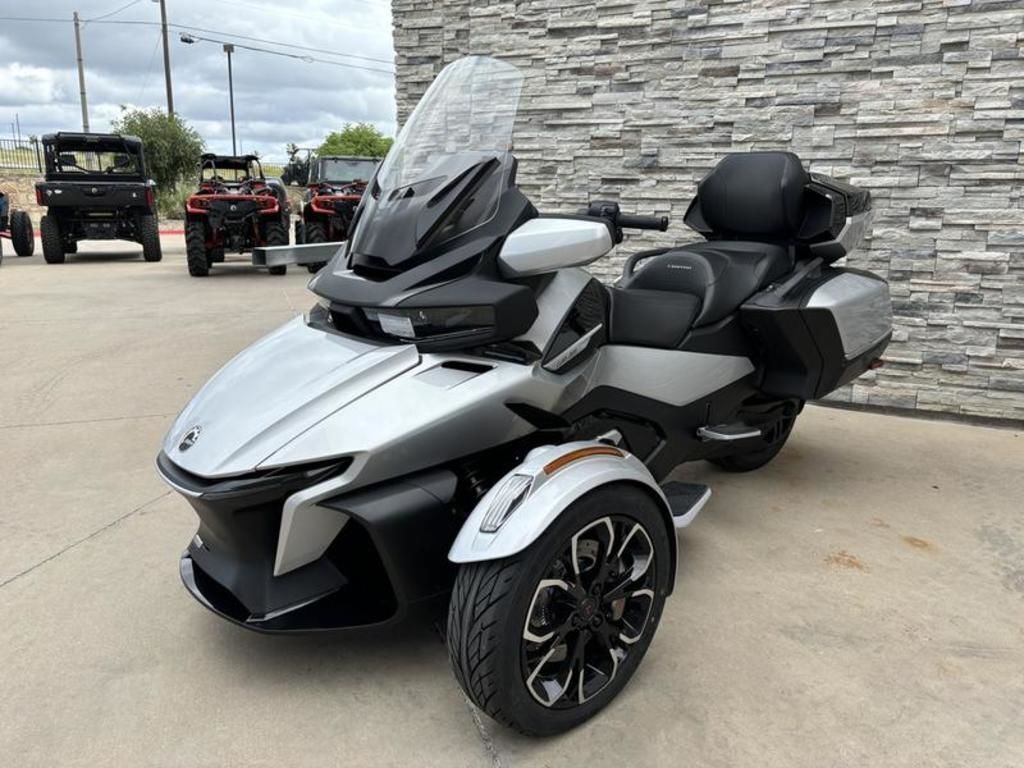 2024 CAN-AM SPYDER RT