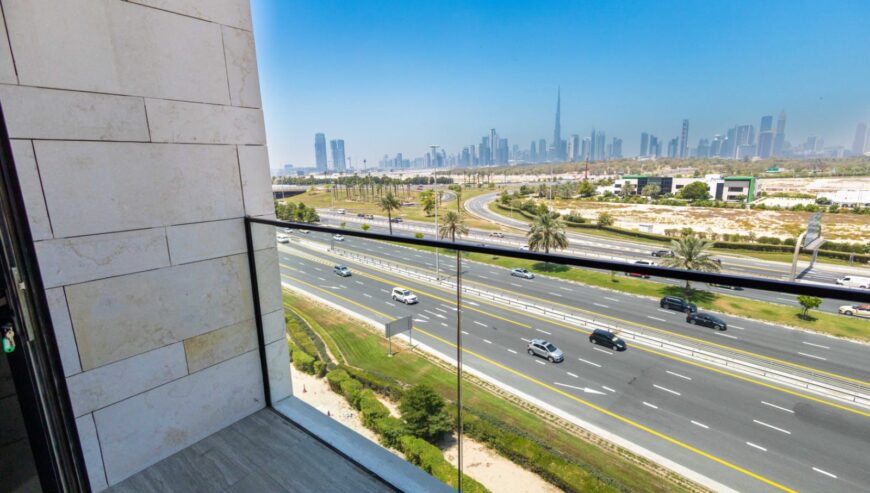 A beautiful 1BR with burj khalifa skyline view in the heart of Dubai-direct from landlord.