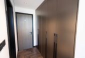 A beautiful 1BR with burj khalifa skyline view in the heart of Dubai-direct from landlord.