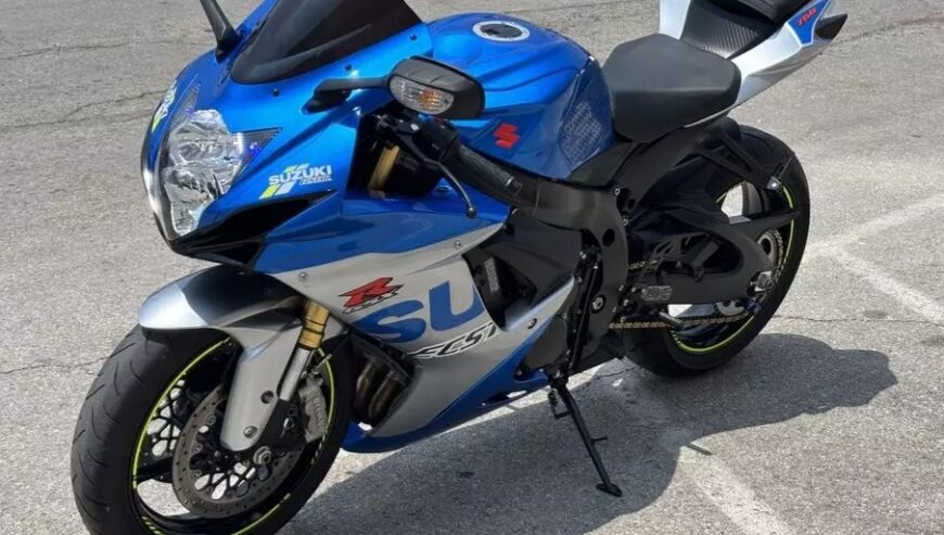 2021 SUZUKI GSXR