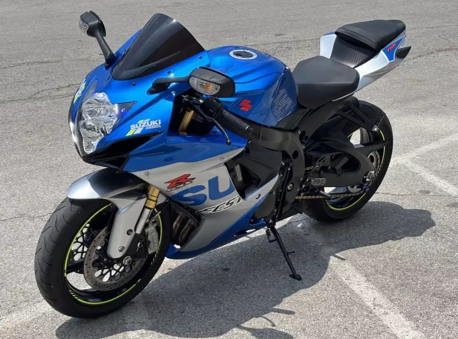 2021 SUZUKI GSXR