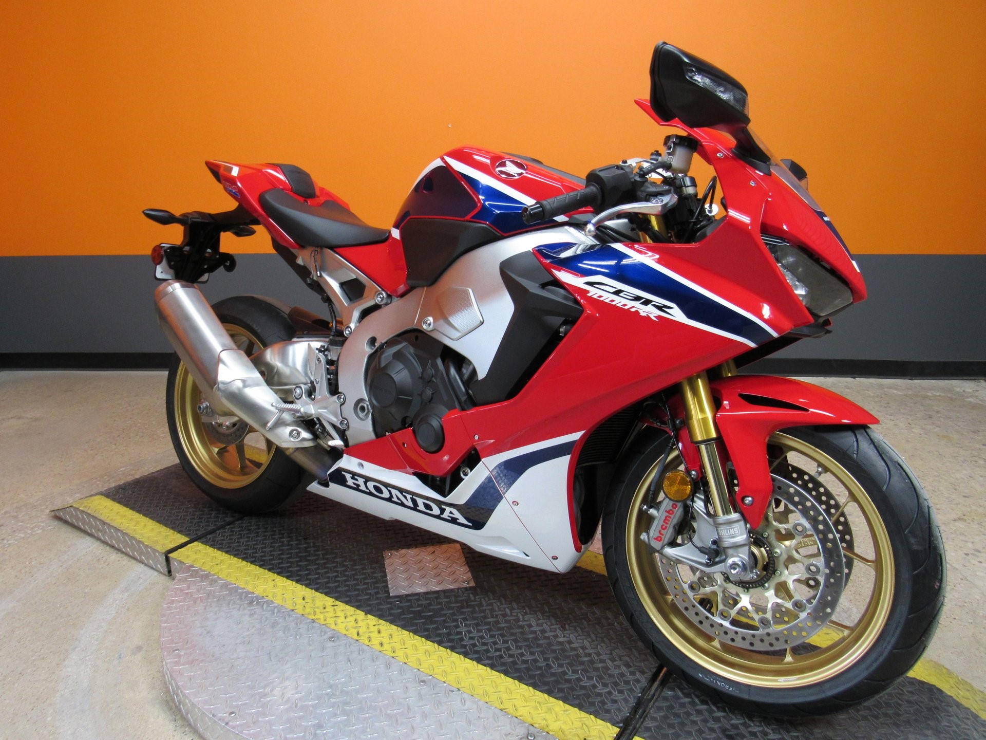 2017 HONDA CBR1000RR SP1