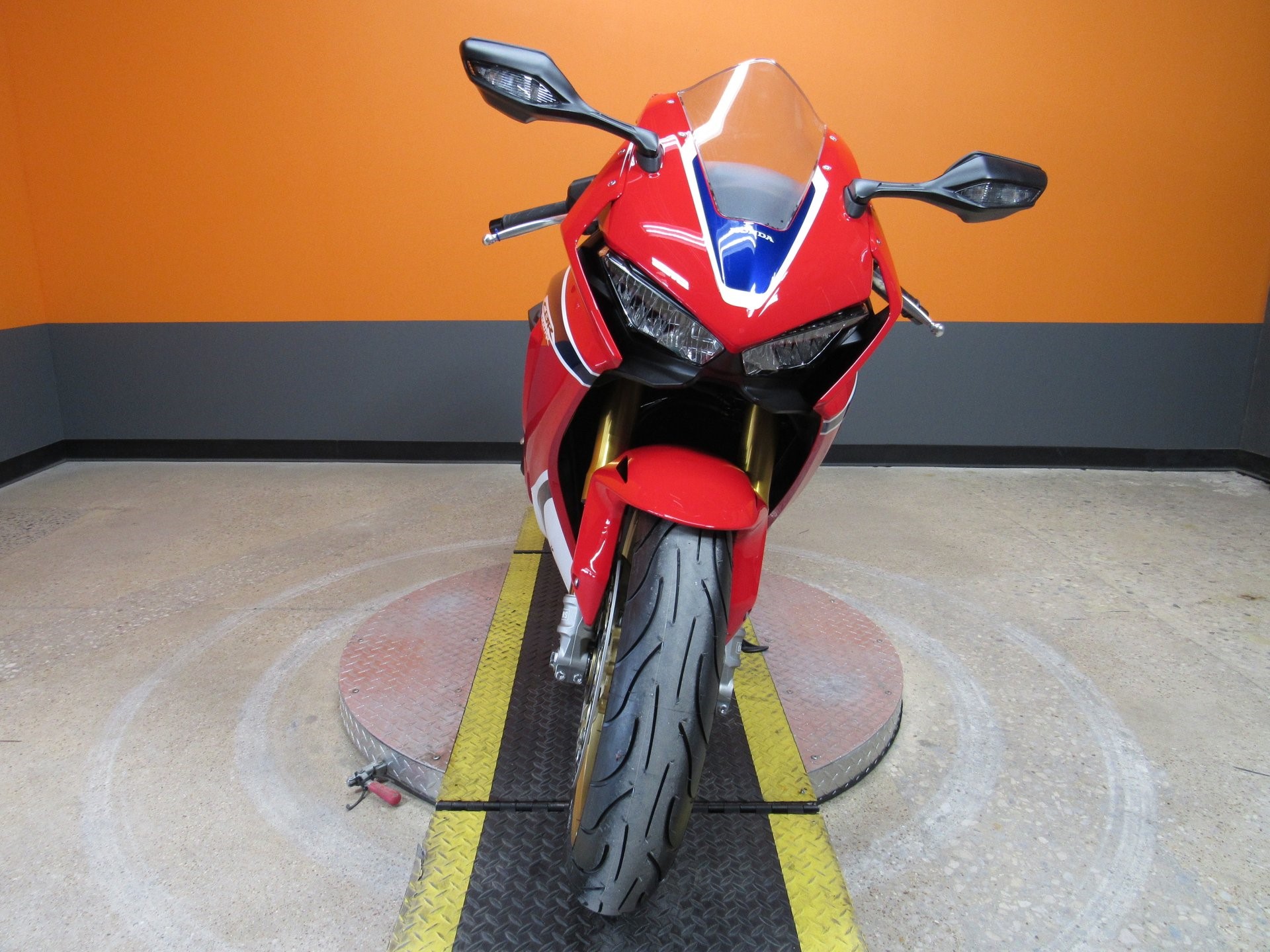 2017 HONDA CBR1000RR SP1