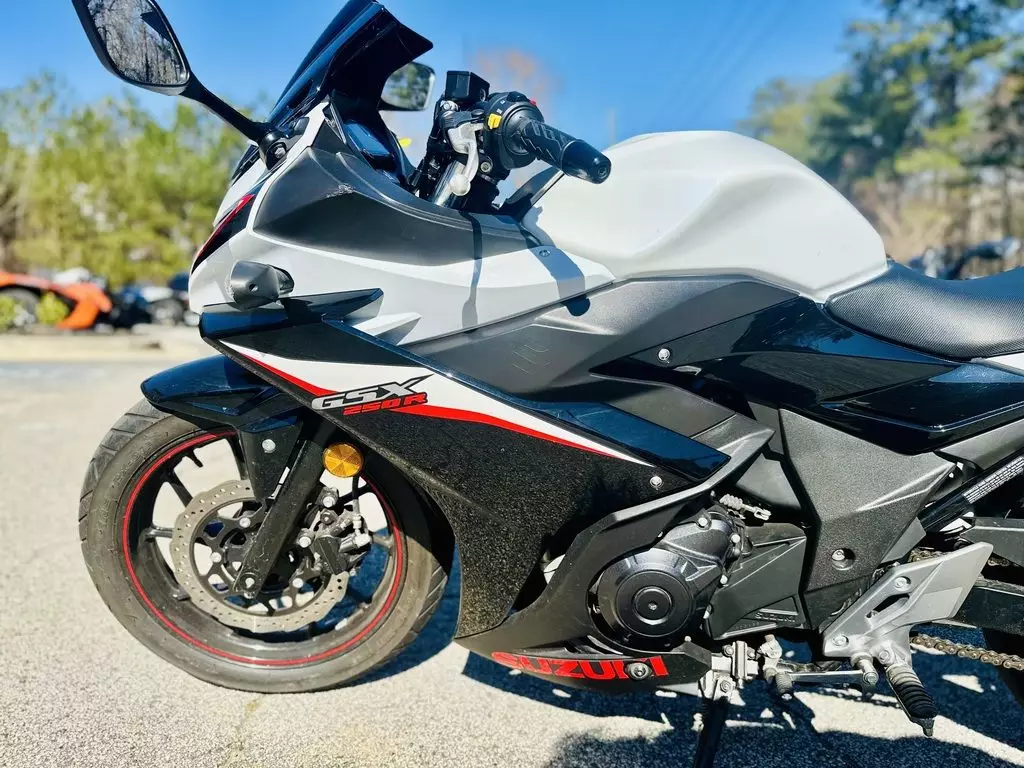 2020 Suzuki Sportbike