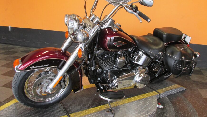 2015 HARLEY-DAVIDSON SOFTAIL HERITAGE CLASSIC – FLSTC