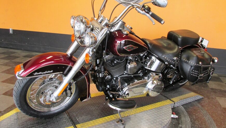 2015 HARLEY-DAVIDSON SOFTAIL HERITAGE CLASSIC – FLSTC