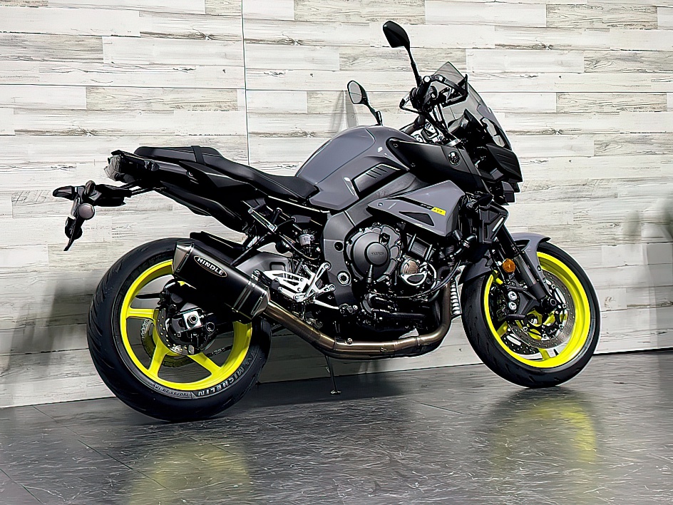2017 Yamaha FZ-10 available