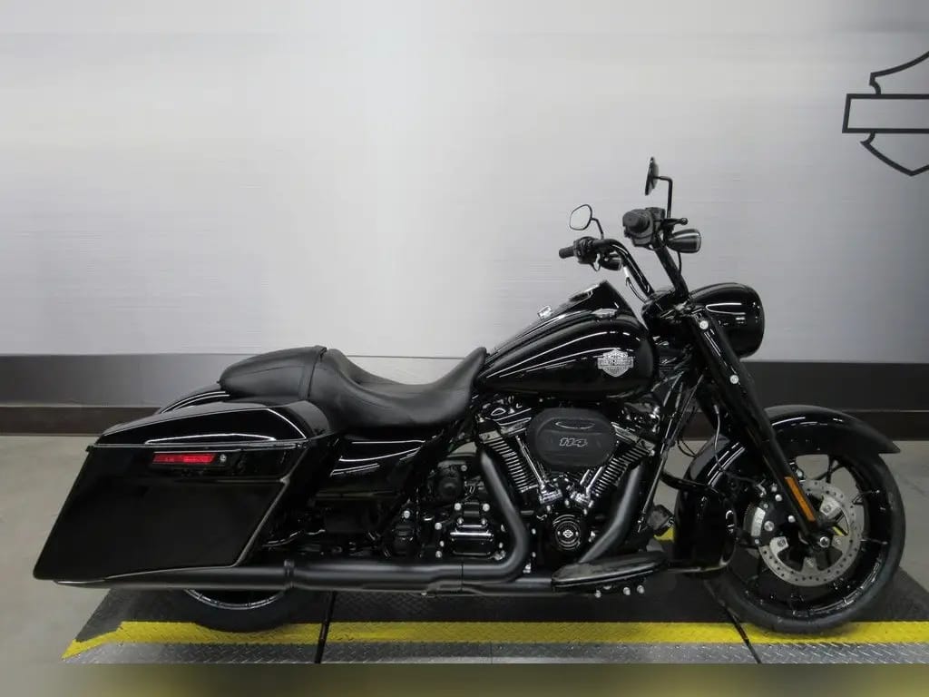 2025 Harley Davidson Road king available