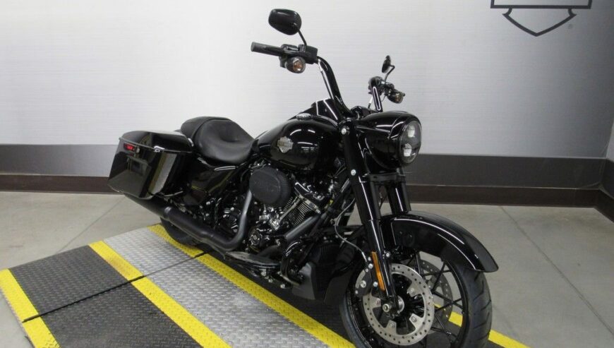 2025 Harley Davidson Road king available