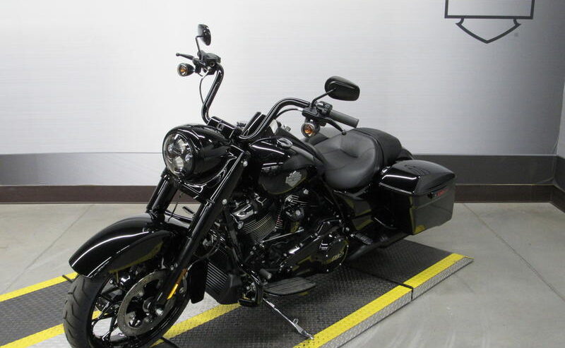 2025 Harley Davidson Road king available