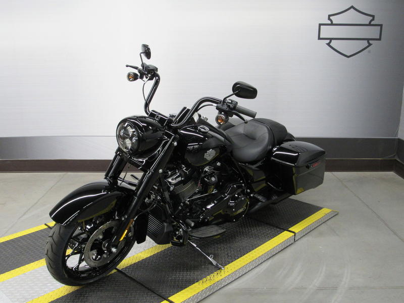 2025 Harley Davidson Road king available