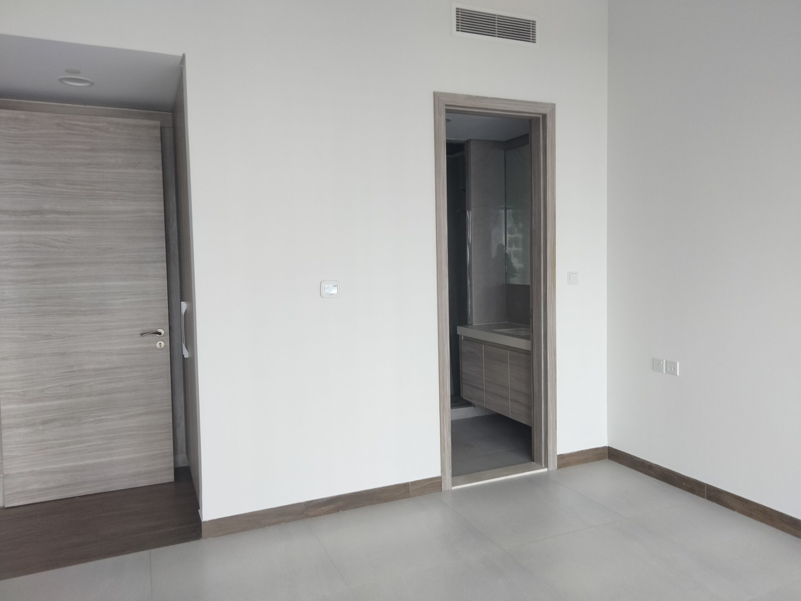 One Bedroom Apartment in Business Bay| Unfurnished | Spacious Layout | Prime Location