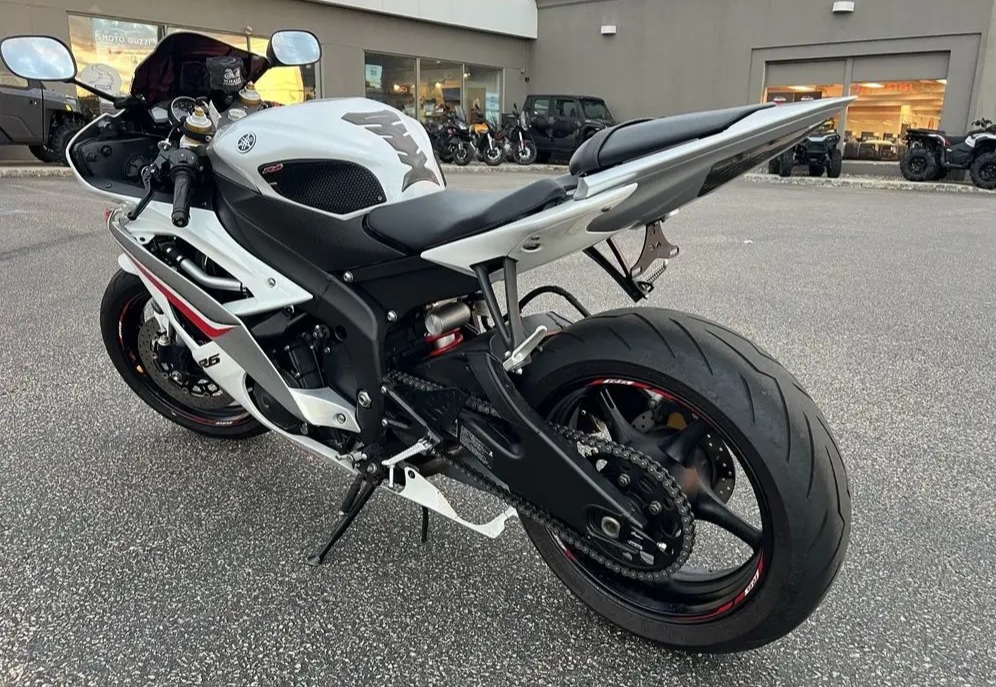 2015 yamaha R6