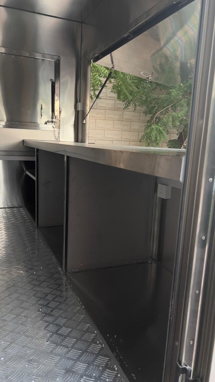 FOOD TRUCK FOR SALE – NEW