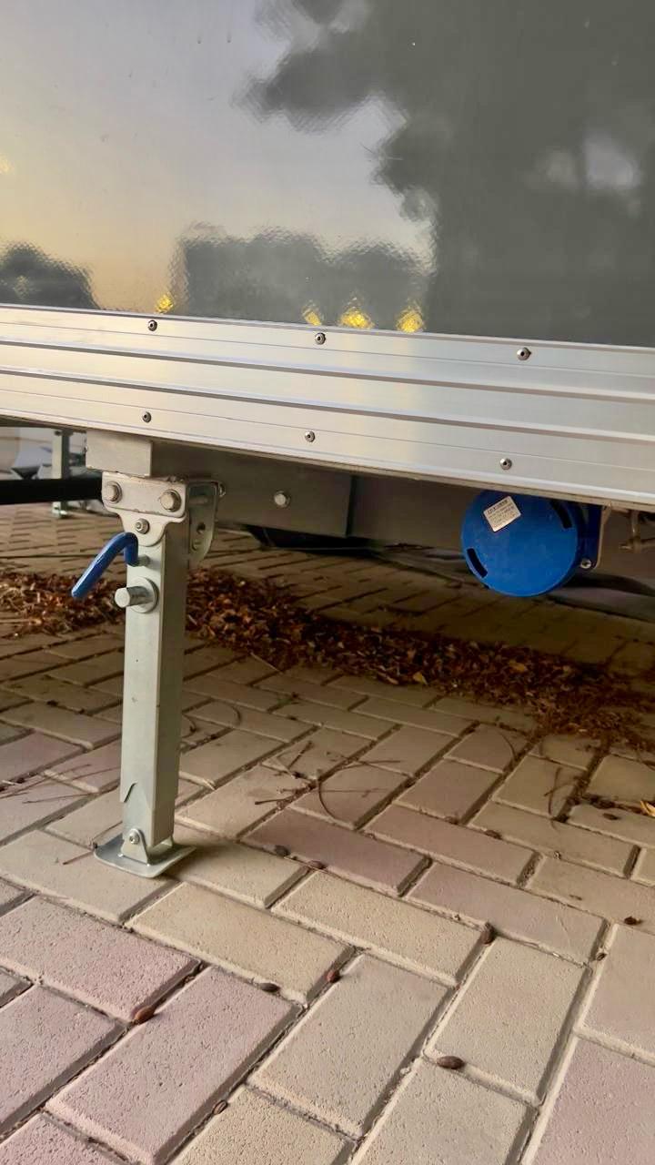 FOOD TRUCK FOR SALE – NEW