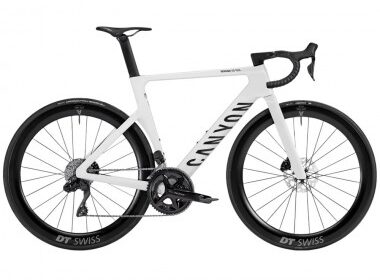 2026-canyon-aeroad-cf-slx-7-di2-road-bike-