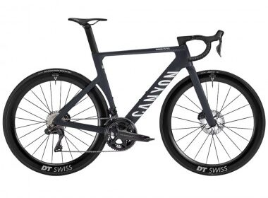 2026-canyon-aeroad-cf-slx-8-di2-road-bike-