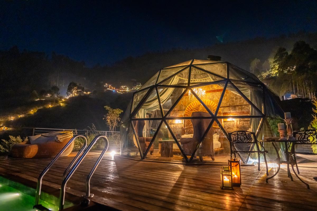 Top 10 Luxury Hotels in Dubai | Dubai Mangrove Resort Price